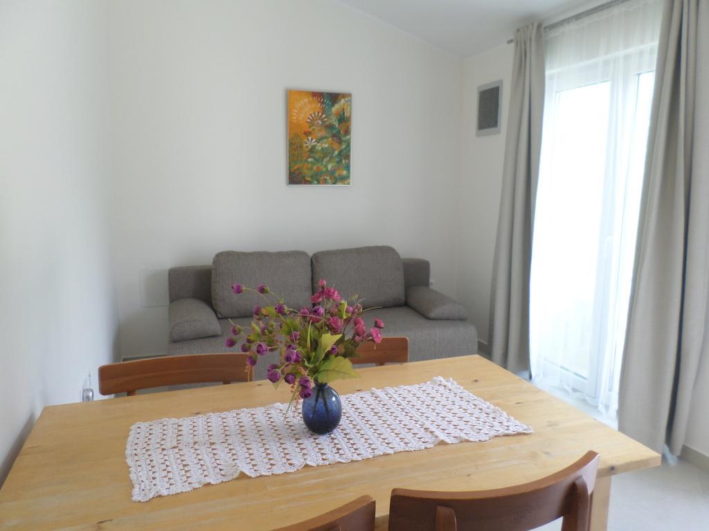 שטיניאן Apartment Jana מראה חיצוני תמונה